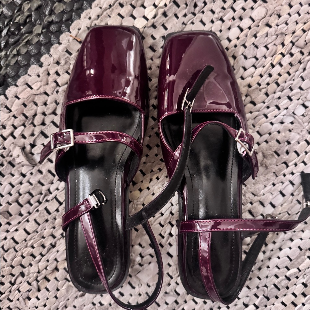 Elegant Burgundy Women's Shoes